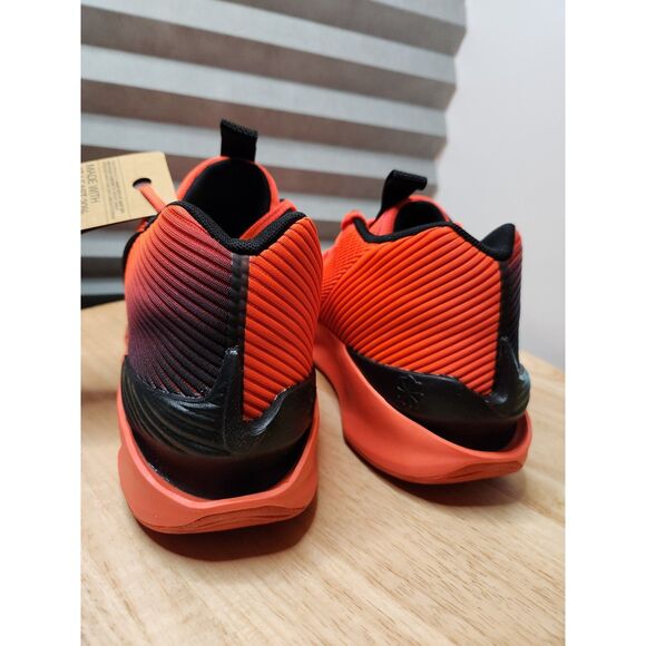 Nike G.T. Jump Academy Men’s 11 – Bright Crimson/Black – Basketball Sneakers - Picture 10 of 13